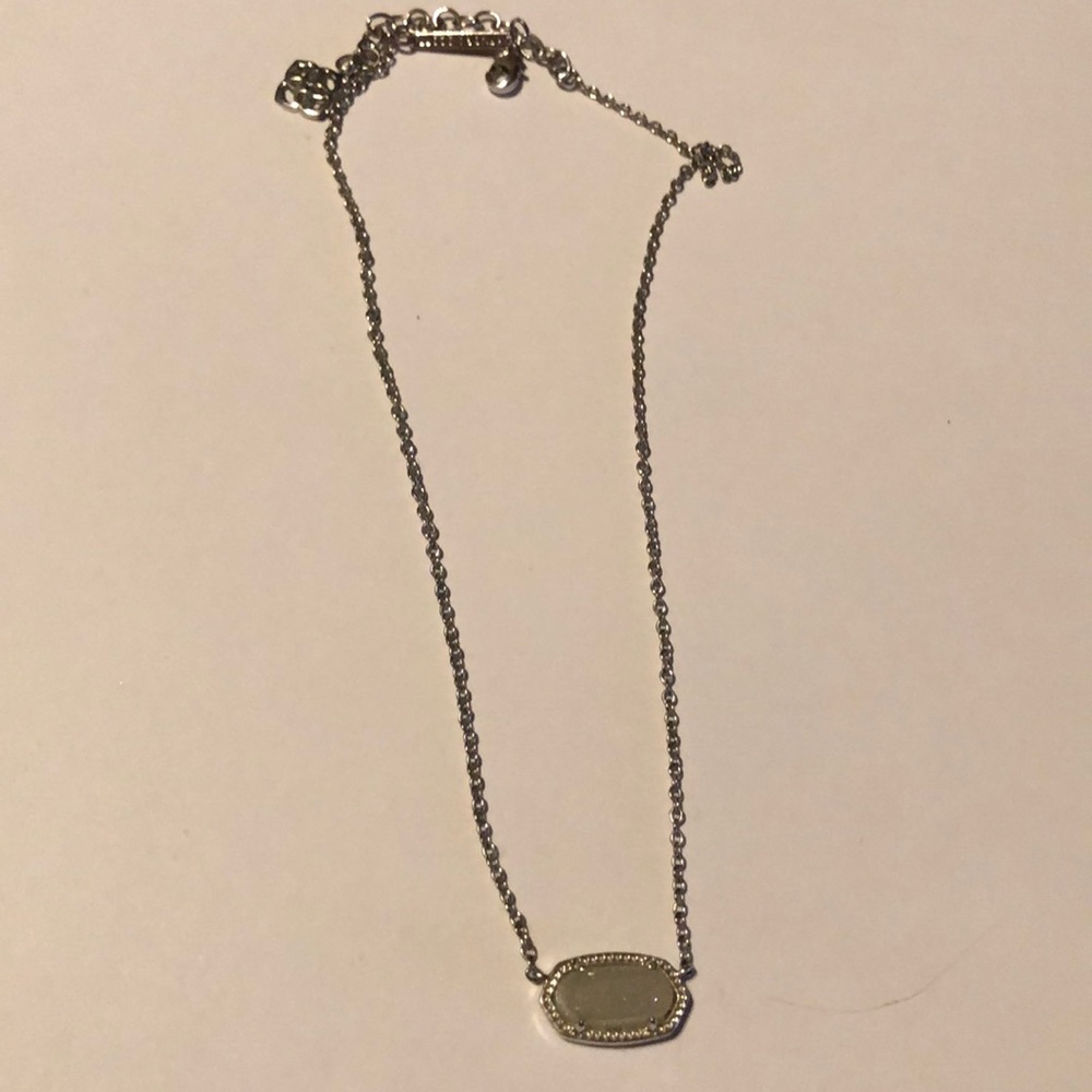 Kendra Scott necklace